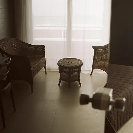 Carlina Aparthotel 3*